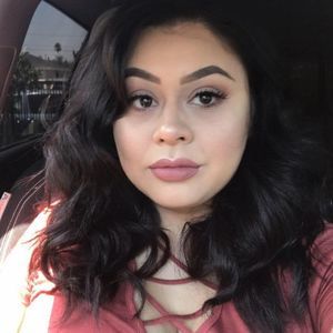 Meet your Posher, Esmeralda